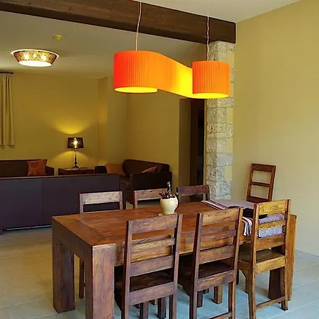 L'arcada De Fares Apartment *