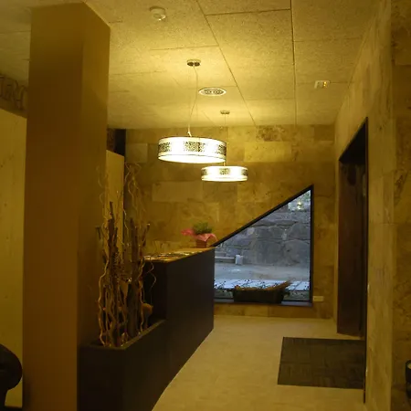L'arcada De Fares Apartament *