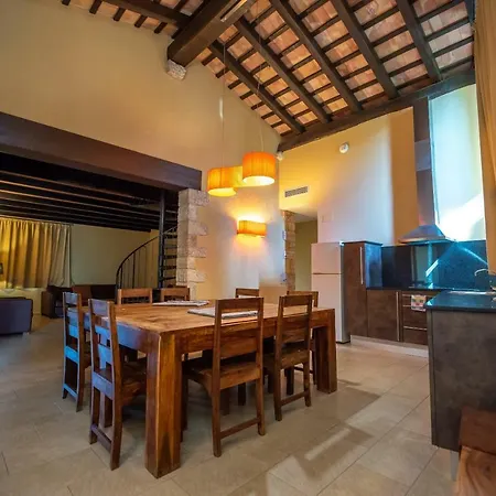 Apartment L'arcada De Fares *